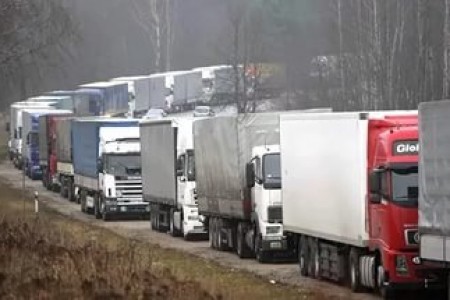 Россия и Польша договорились о возобновлении грузовых автоперевозок