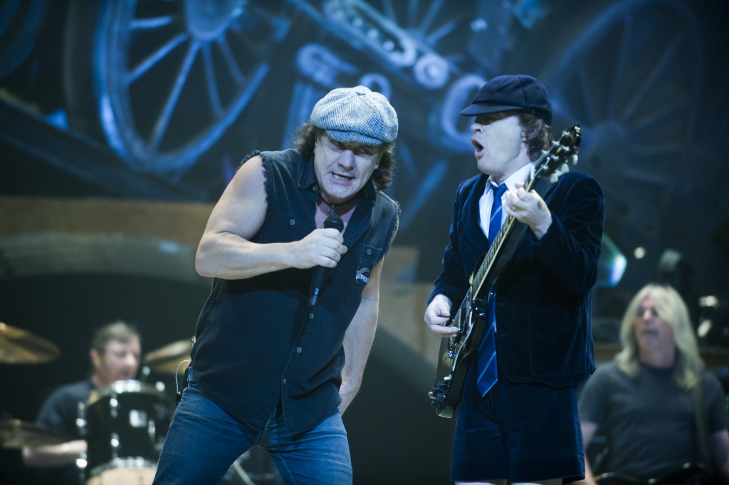 22acdc1124.jpg